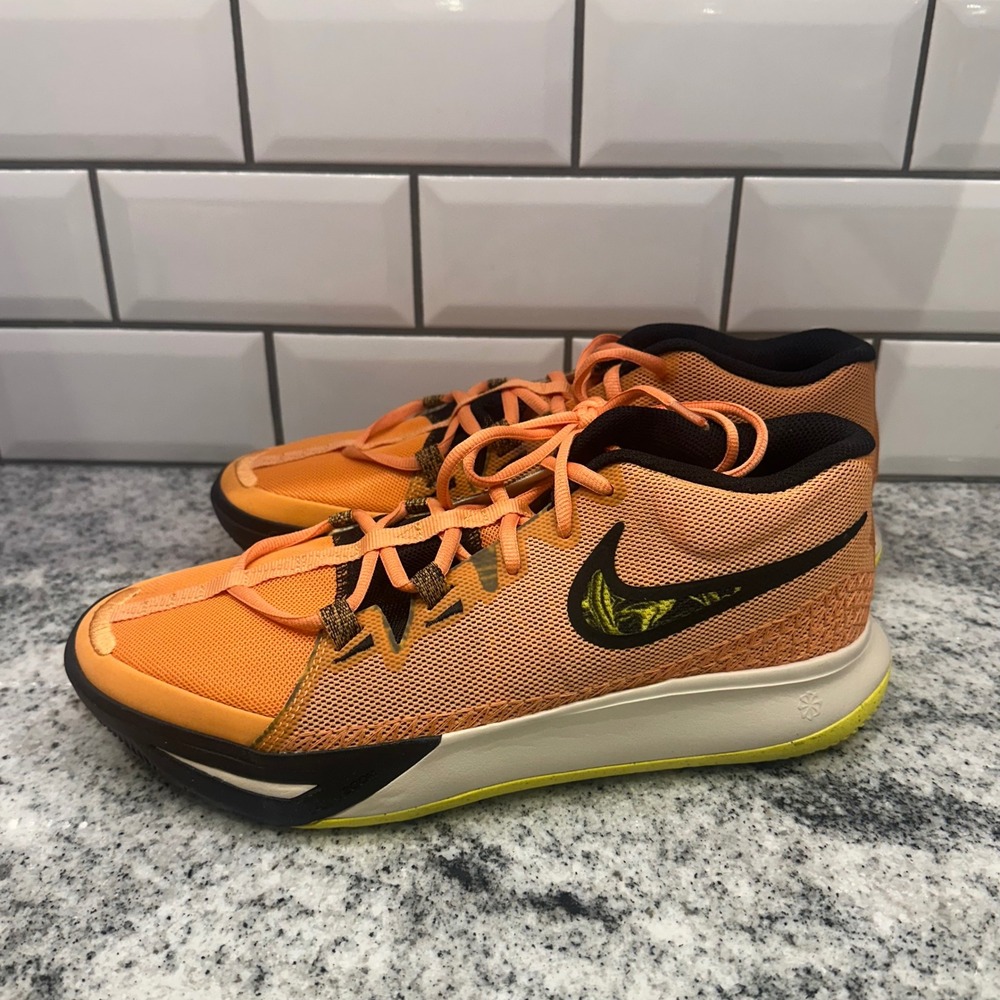 Nike Kyrie Low 3 Mens Orange Basketball Shoes DM1123 800 Size 8.5 - Picture 4 of 8